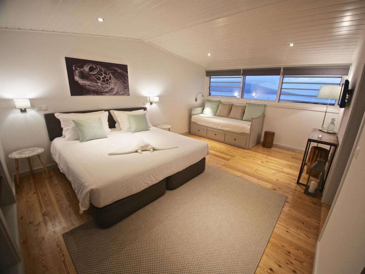 Manta Ray Lodge Horta  Eksteriør bilde